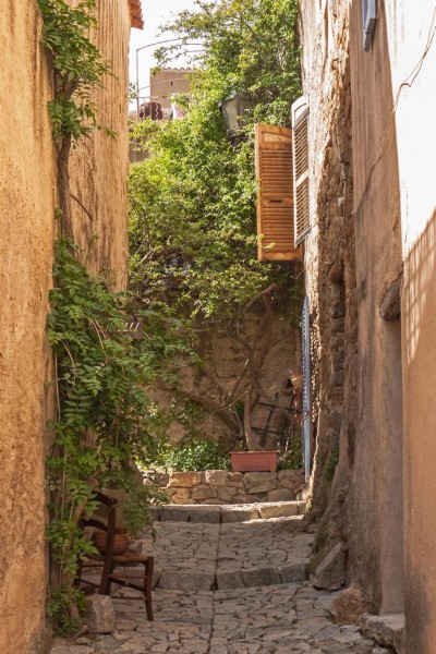 gasse in pigna - korsika - (c) r plock.jpg